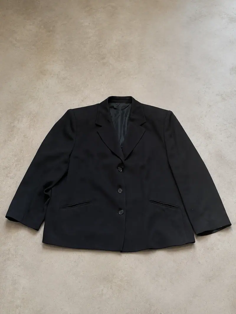 Burberry London — Black Blazer Engraved Buttons
