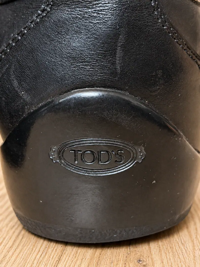 Zapatillas TOD'S piel negra estilo driving talla EU 44 aprox